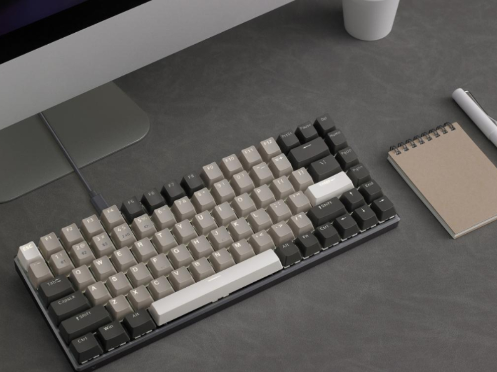 铝合金材质，雷柏V700-8A无人区版多模无线游戏背光机械键盘上市